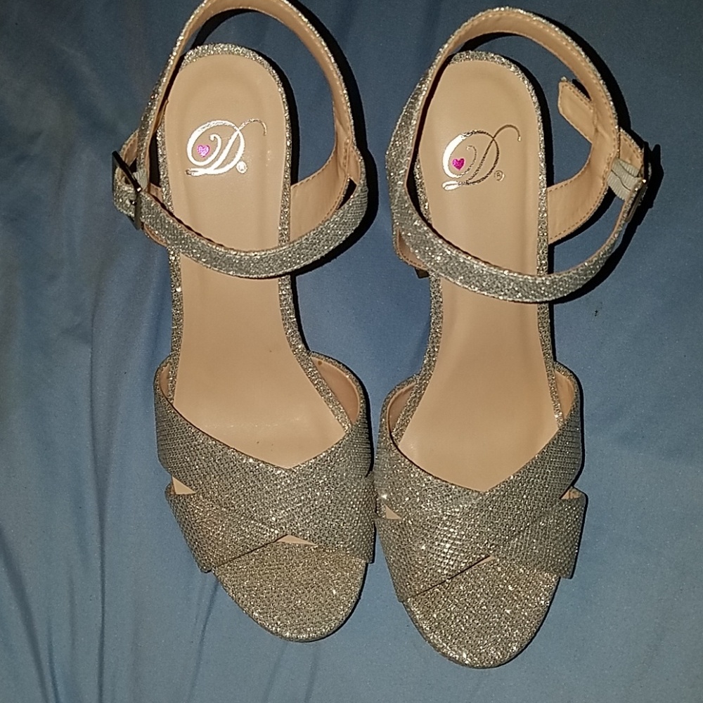 Silver sparkely heels